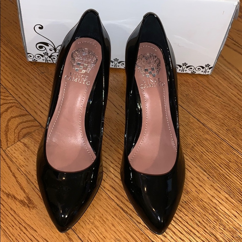 Vince Camuto pointed-toed black heels